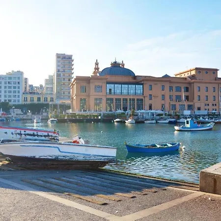 Domus Zeus Apartamento Bari