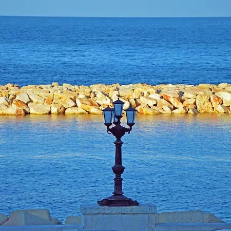 Domus Zeus Apartment Bari