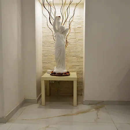Domus Zeus Apartment *