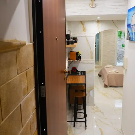 Domus Zeus Apartment
